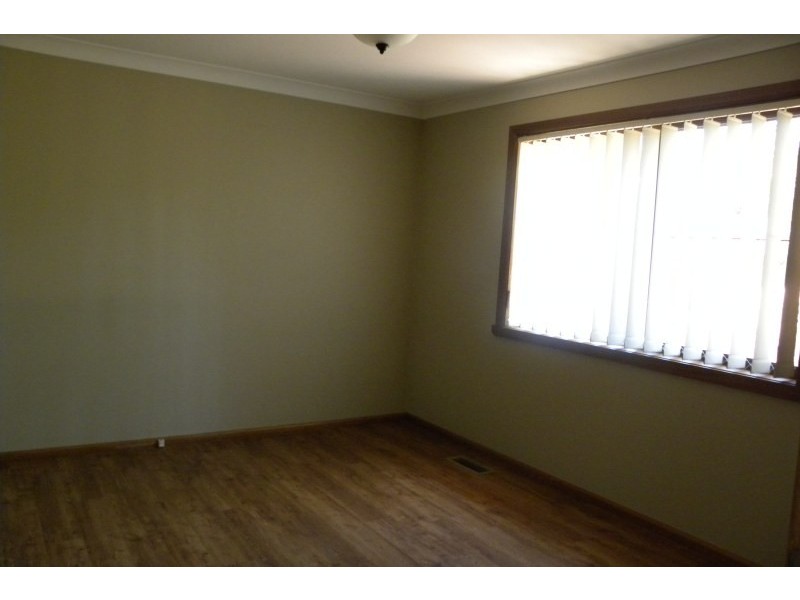 1 Hardy Avenue, Young NSW 2594