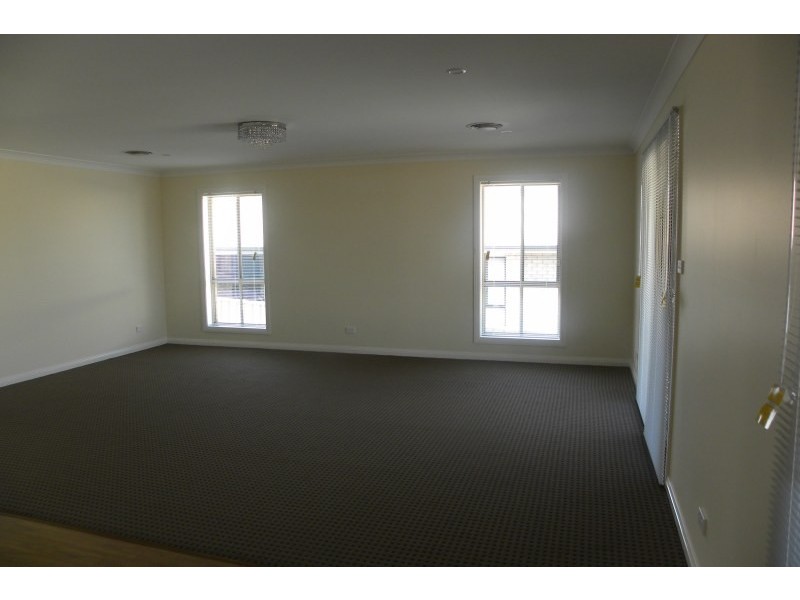 55A Templemore Street, Young NSW 2594