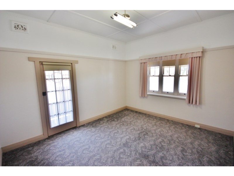 117 Nasmyth Street, Young NSW 2594