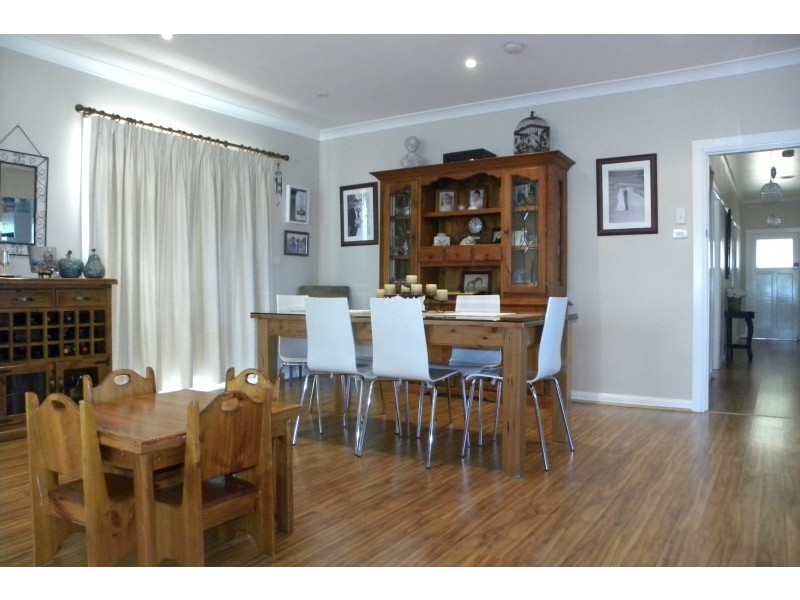 72 Wombat Street, Young NSW 2594