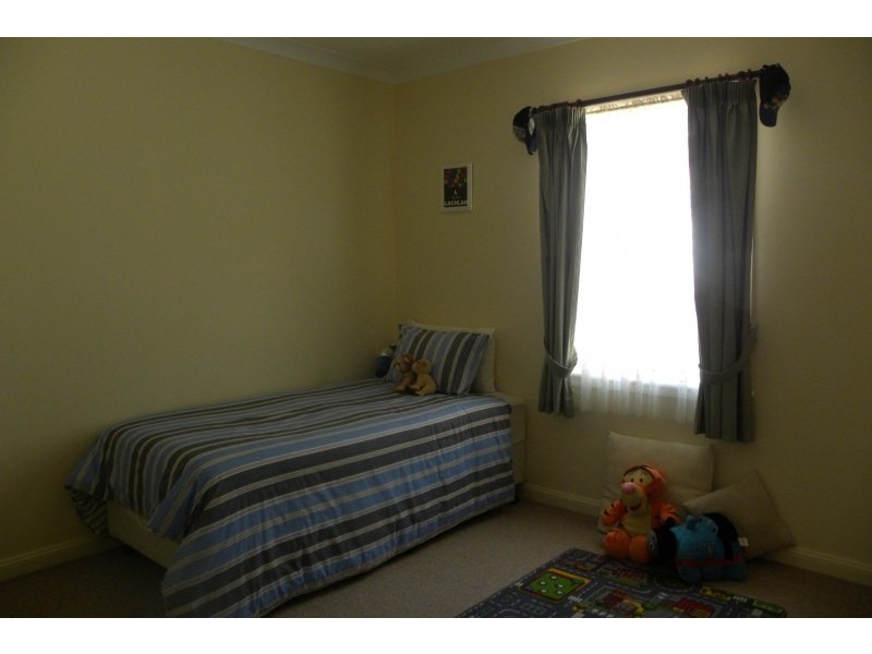 72 Wombat Street, Young NSW 2594