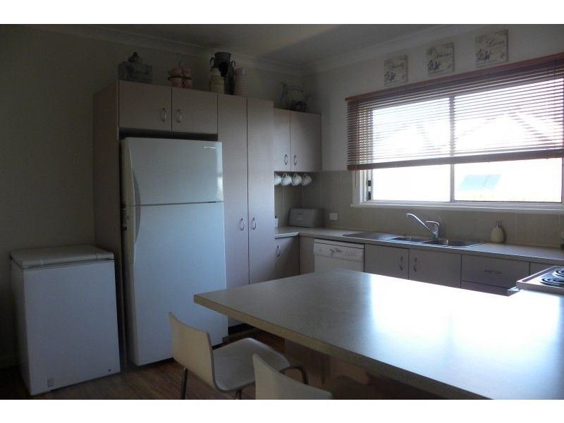 72 Wombat Street, Young NSW 2594