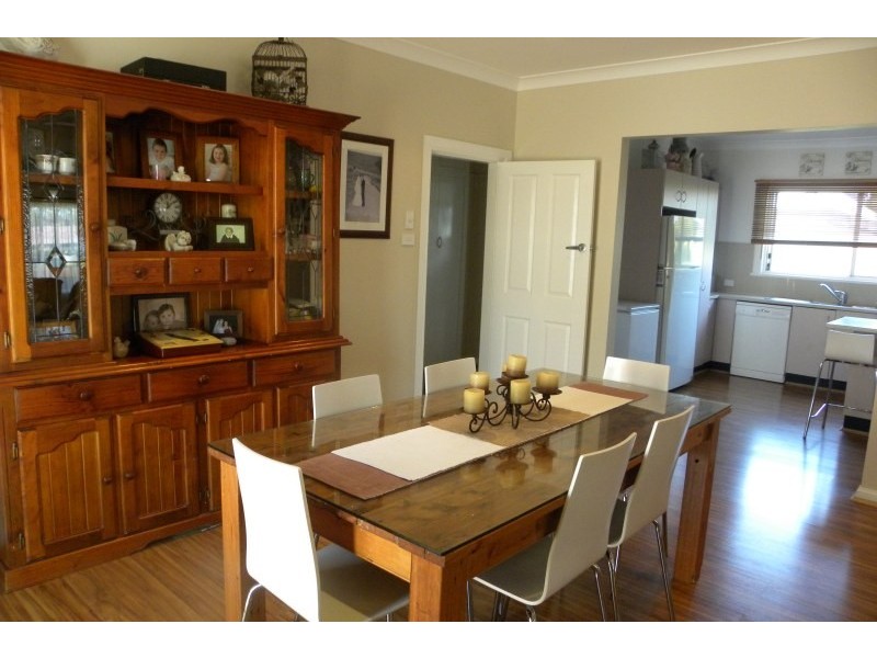 72 Wombat Street, Young NSW 2594