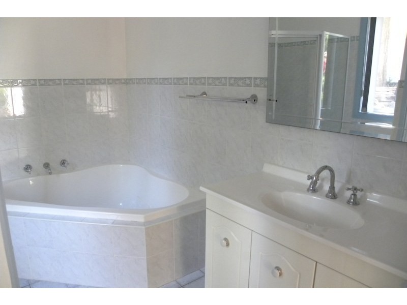 119 Nasmyth Street, Young NSW 2594