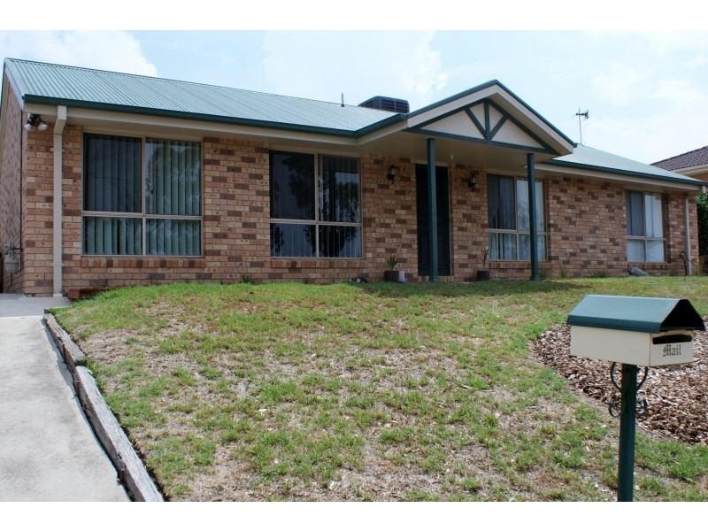 11 Petticoat Lane, Young NSW 2594