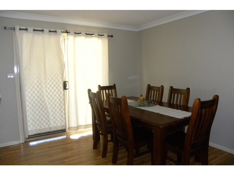 11 Petticoat Lane, Young NSW 2594