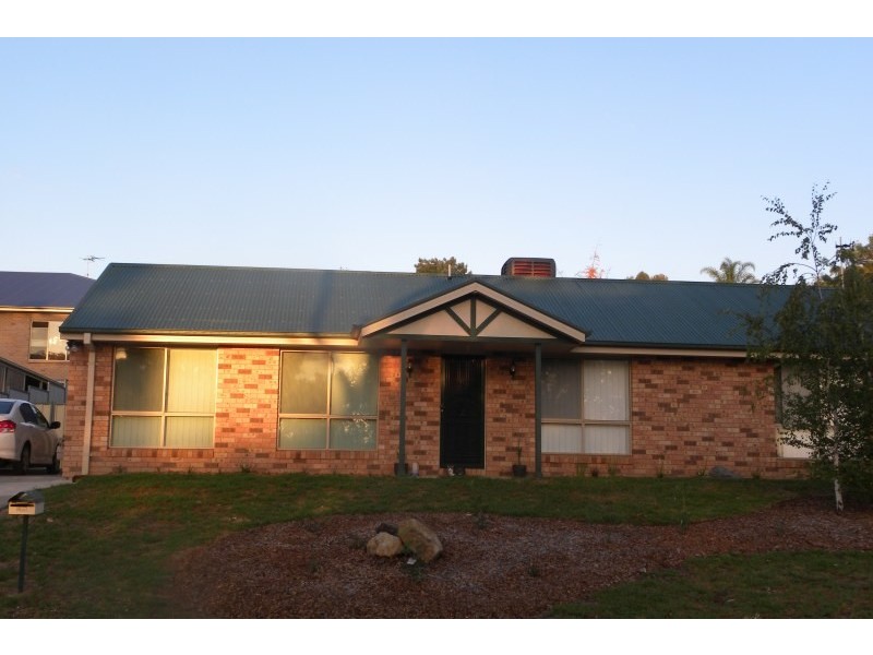 11 Petticoat Lane, Young NSW 2594