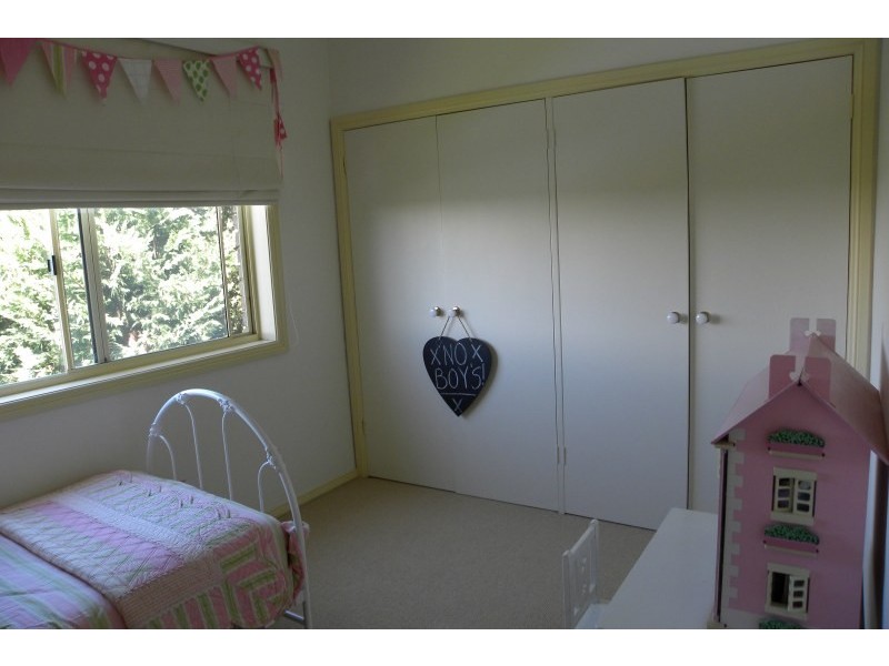 16 Mathew Street, Young NSW 2594