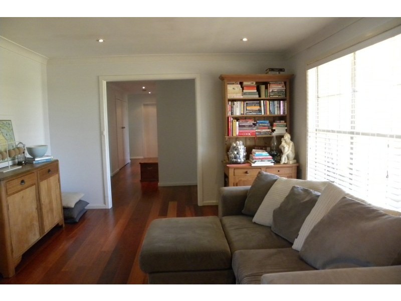 685 Olympic Highway, Young NSW 2594