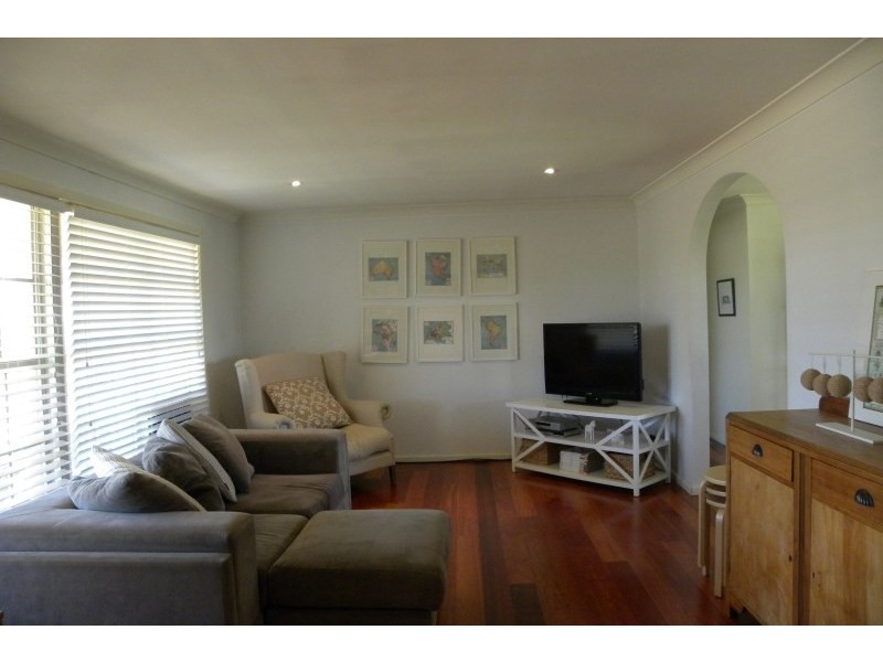 685 Olympic Highway, Young NSW 2594