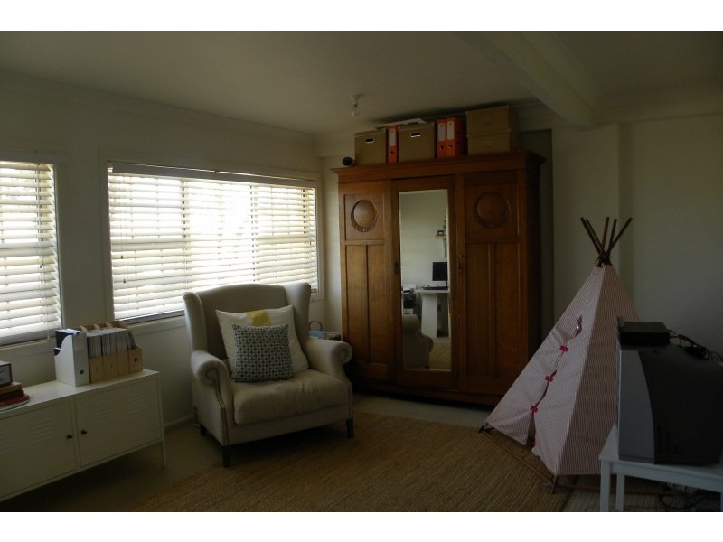 685 Olympic Highway, Young NSW 2594