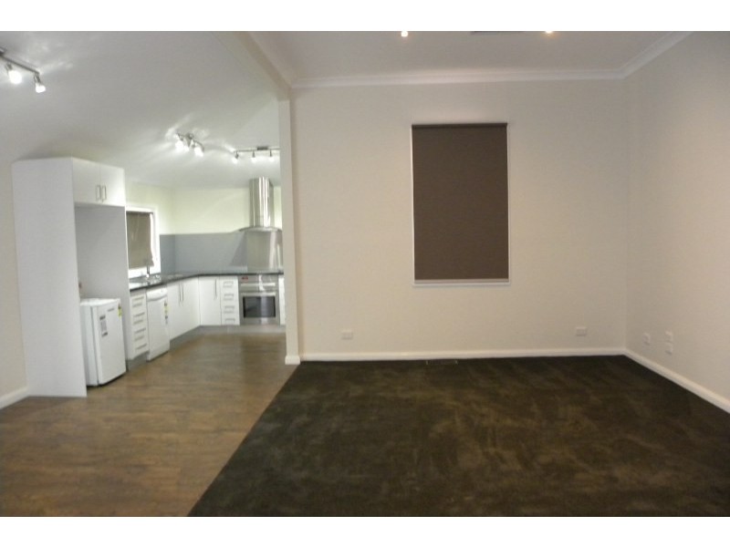 101 Wombat Street, Young NSW 2594