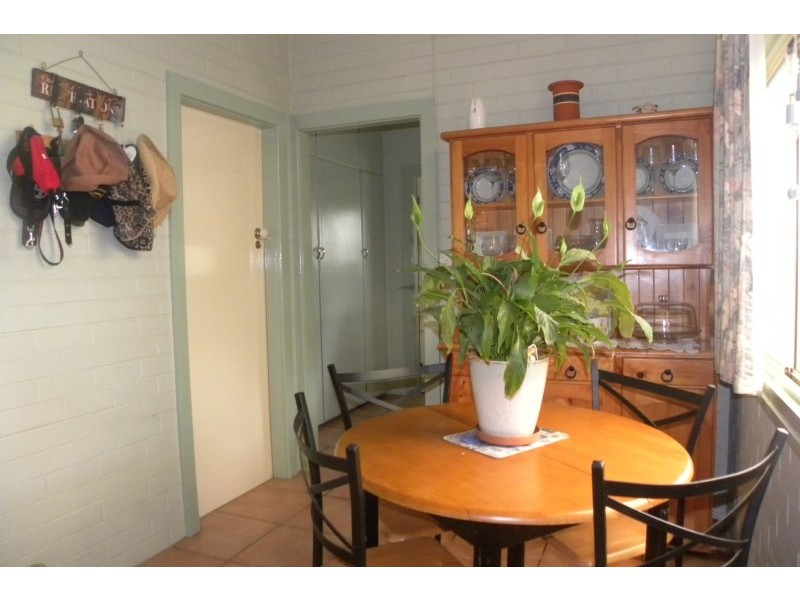 12 Currawong Street, Young NSW 2594