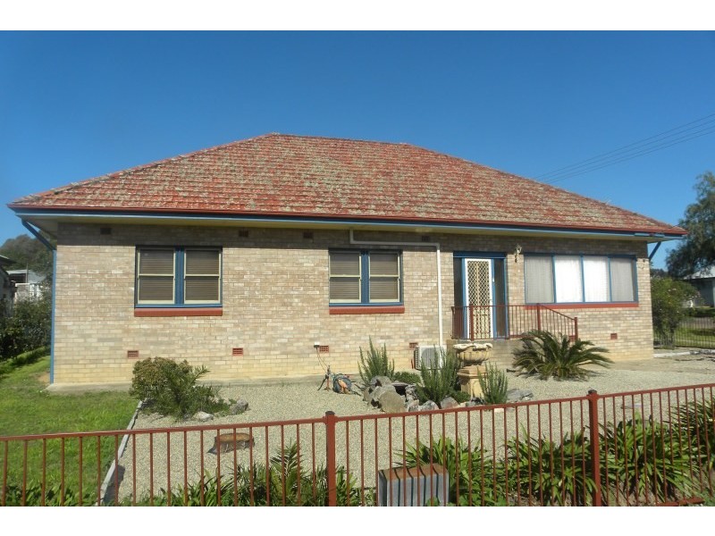 12 Currawong Street, Young NSW 2594