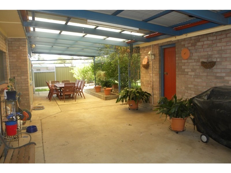 12 Currawong Street, Young NSW 2594