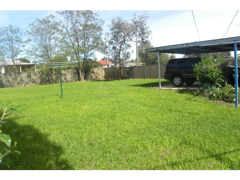 12 Currawong Street, Young NSW 2594
