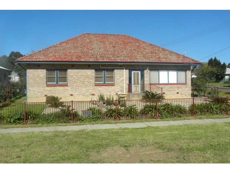 12 Currawong Street, Young NSW 2594