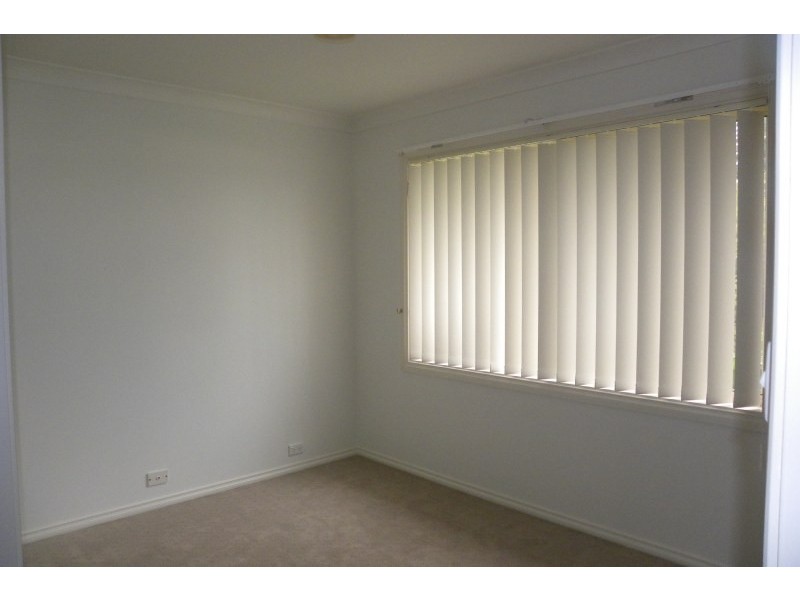 6 Tadros Avenue, Young NSW 2594