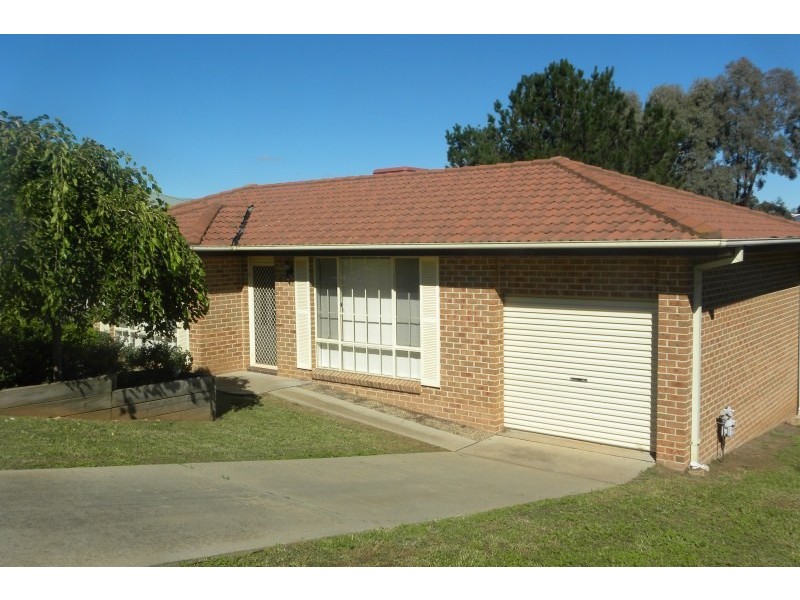 6 Tadros Avenue, Young NSW 2594