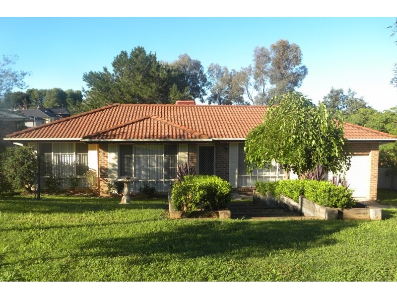 6 Tadros Avenue, Young NSW 2594