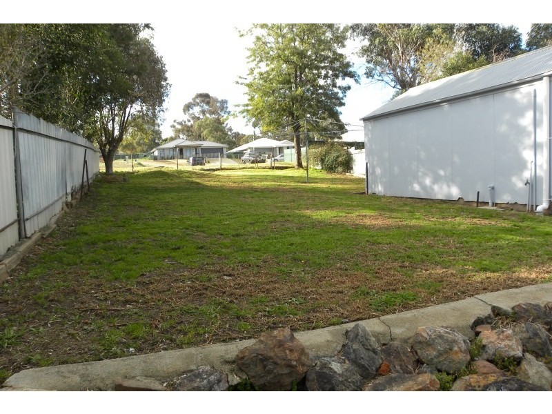 65 Brock Street, Young NSW 2594