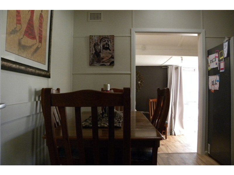 65 Brock Street, Young NSW 2594