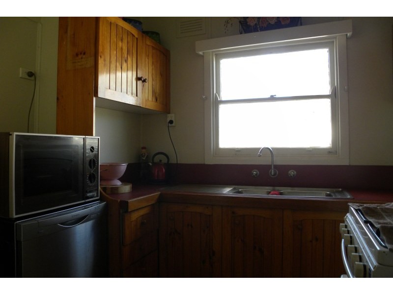 65 Brock Street, Young NSW 2594