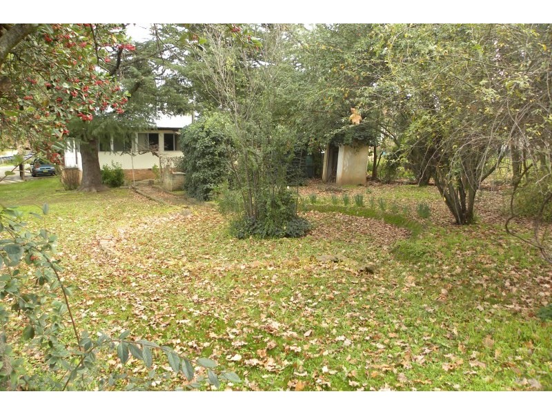 8 Russell Street, Young NSW 2594