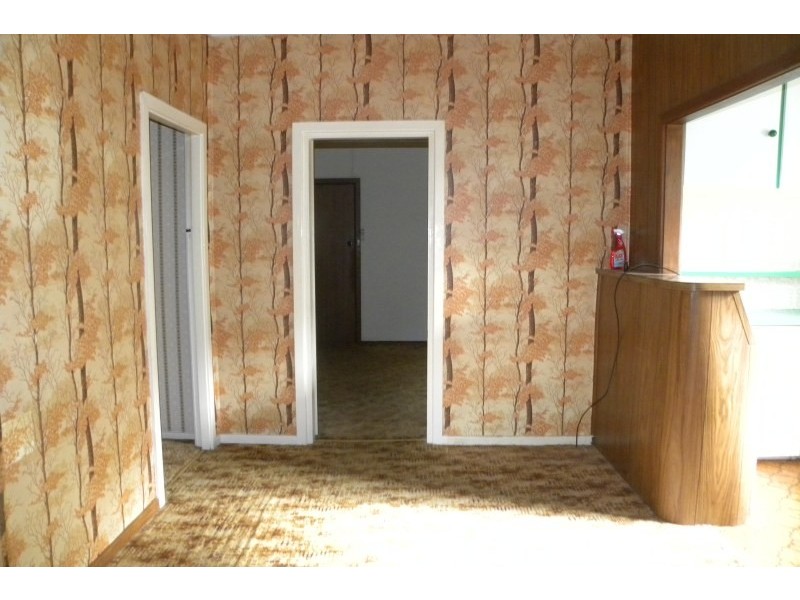 8 Russell Street, Young NSW 2594