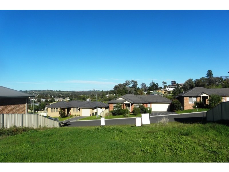 10 Hambrook Place, Young NSW 2594