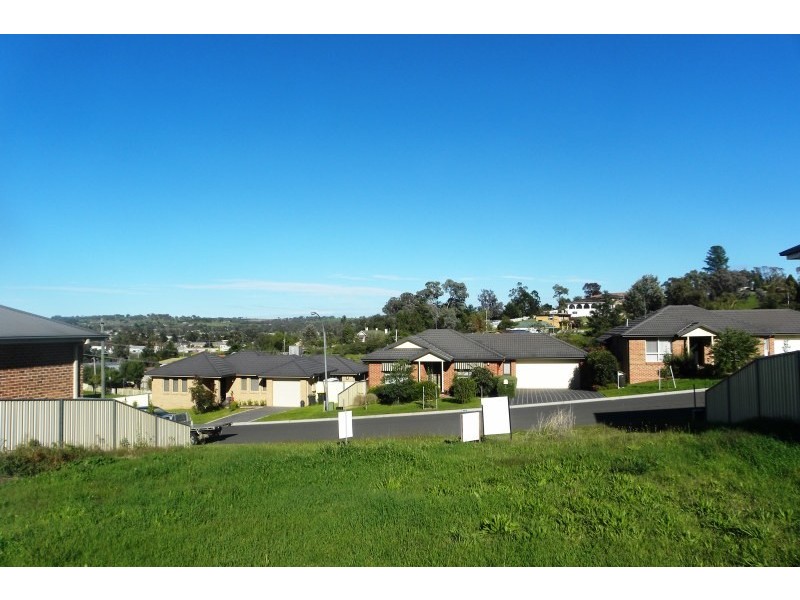 10 Hambrook Place, Young NSW 2594