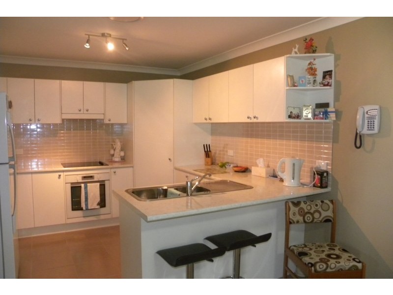 10 Mayoh Place, Young NSW 2594