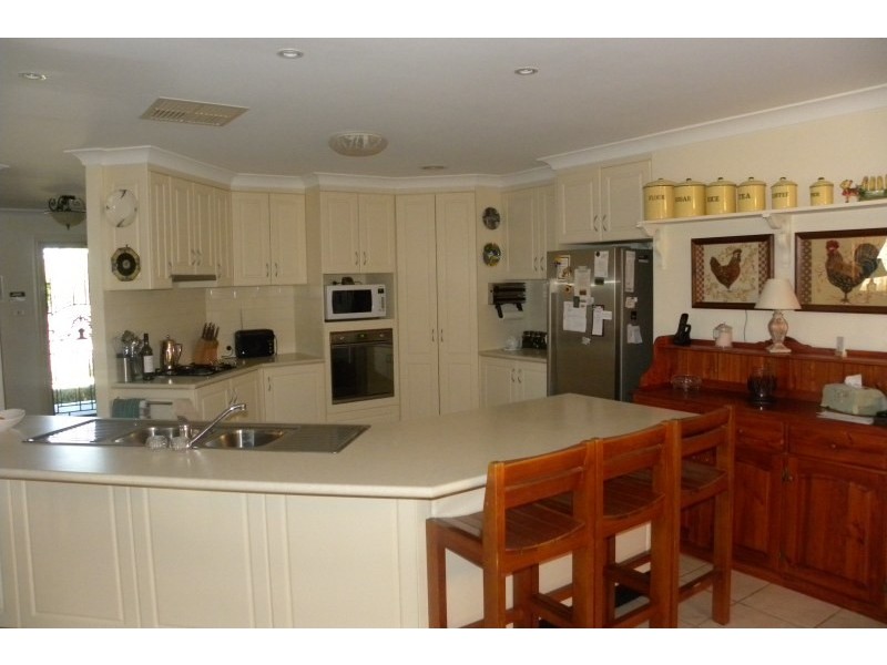 39 Petticoat Lane, Young NSW 2594