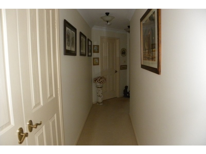 39 Petticoat Lane, Young NSW 2594