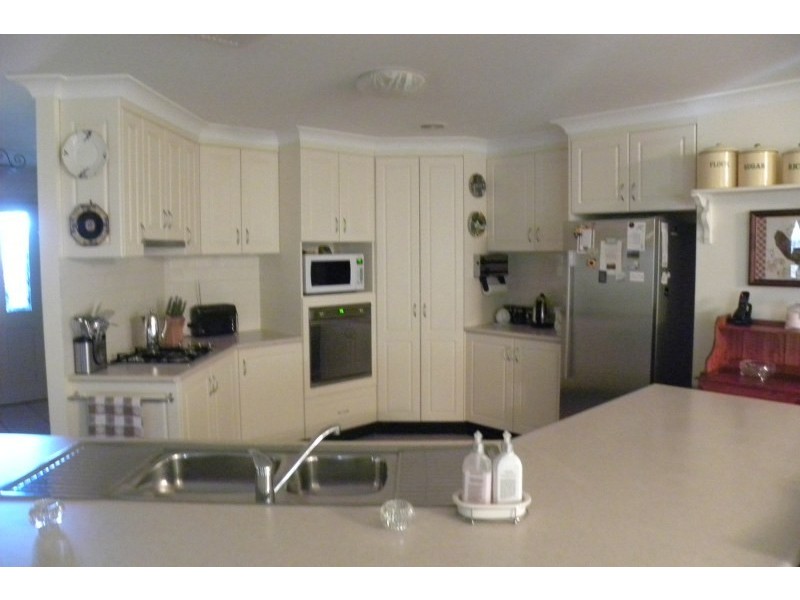 39 Petticoat Lane, Young NSW 2594