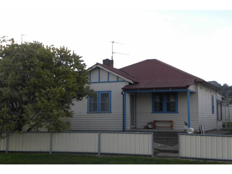 151 Nasmyth Street, Young NSW 2594