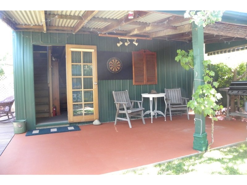 49 Wombat Street, Young NSW 2594