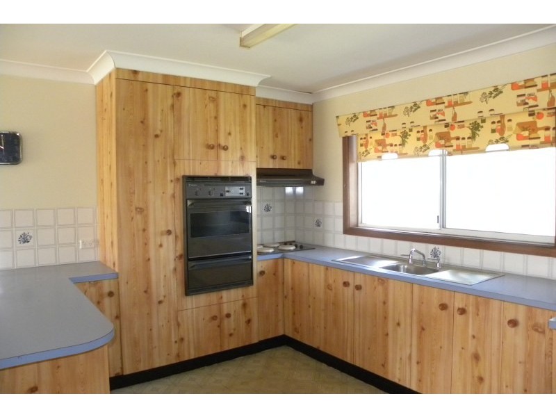 3/7 Murringo Street, Young NSW 2594