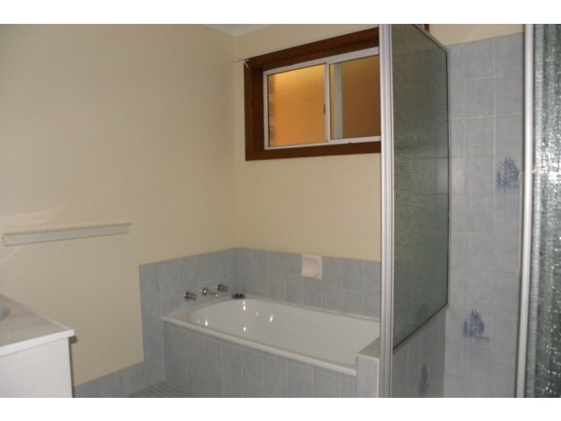 3/7 Murringo Street, Young NSW 2594