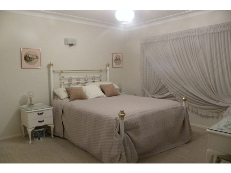 39  Fontenoy Street, Young NSW 2594