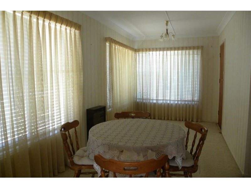 39  Fontenoy Street, Young NSW 2594