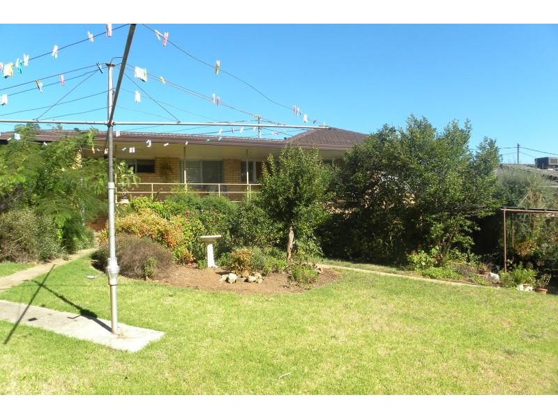 39  Fontenoy Street, Young NSW 2594