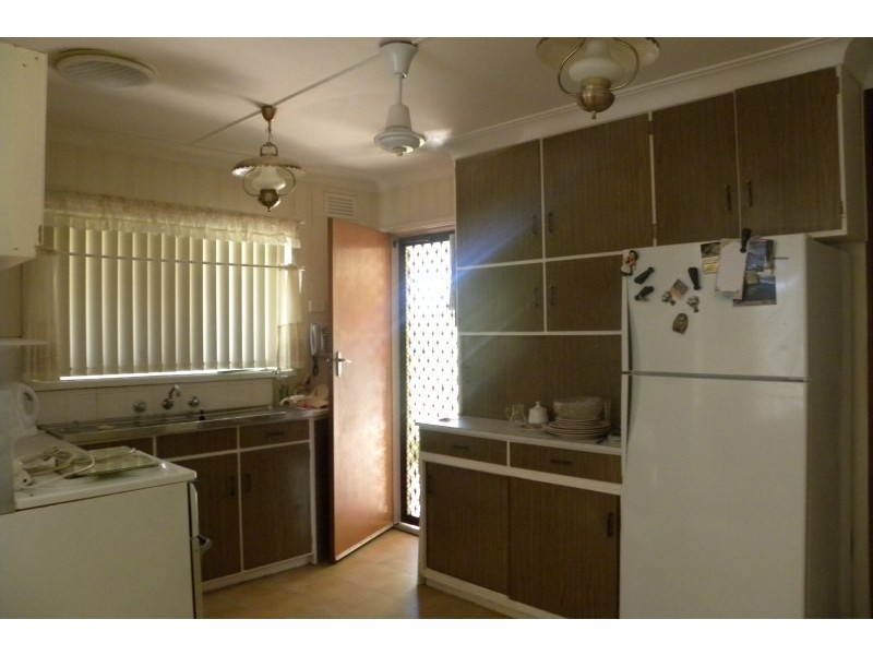 39  Fontenoy Street, Young NSW 2594