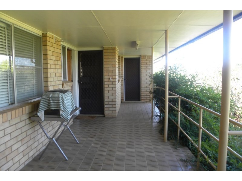 39  Fontenoy Street, Young NSW 2594