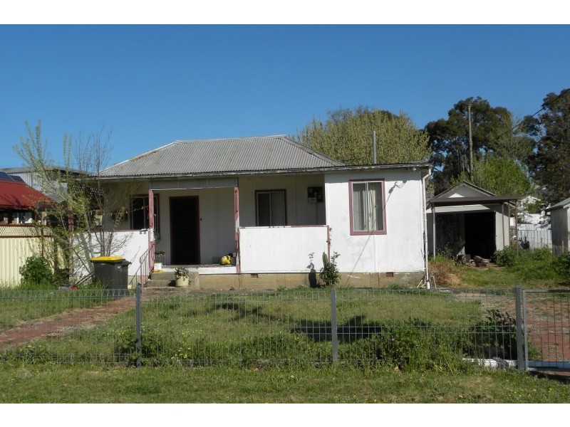 57 Binalong Street, Young NSW 2594