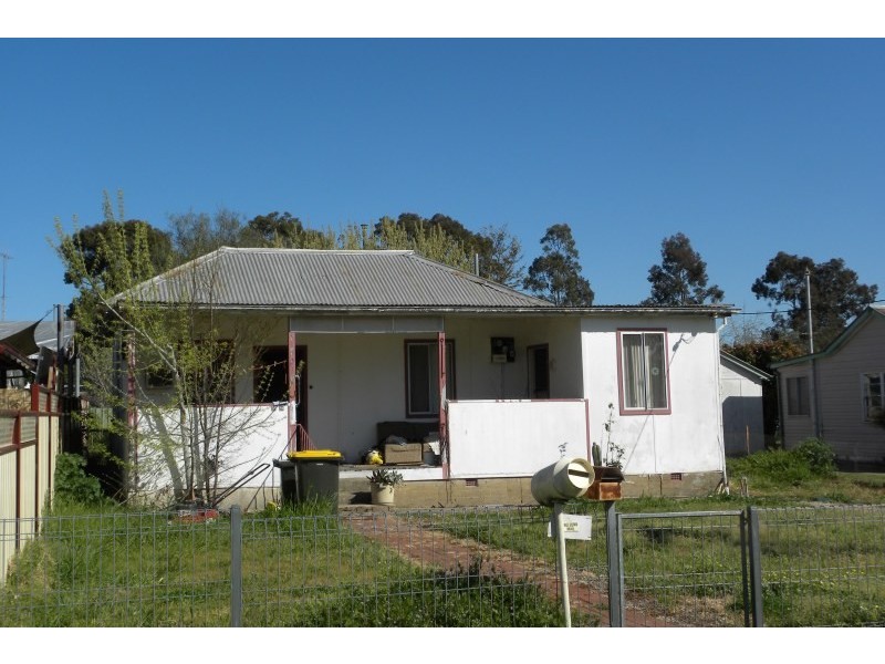 57 Binalong Street, Young NSW 2594