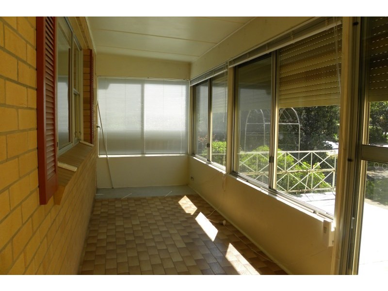 19 Bruce Street, Young NSW 2594