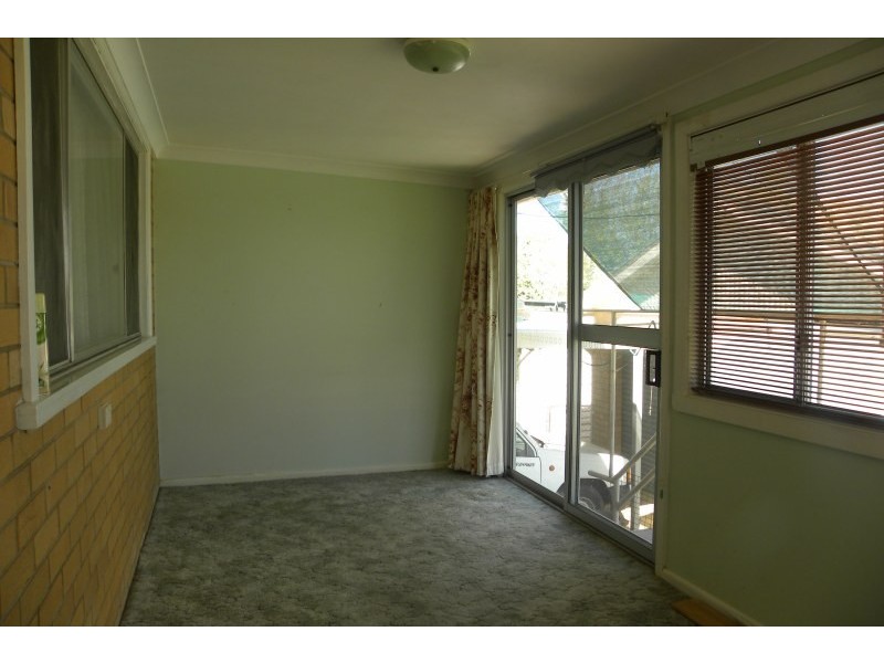 19 Bruce Street, Young NSW 2594