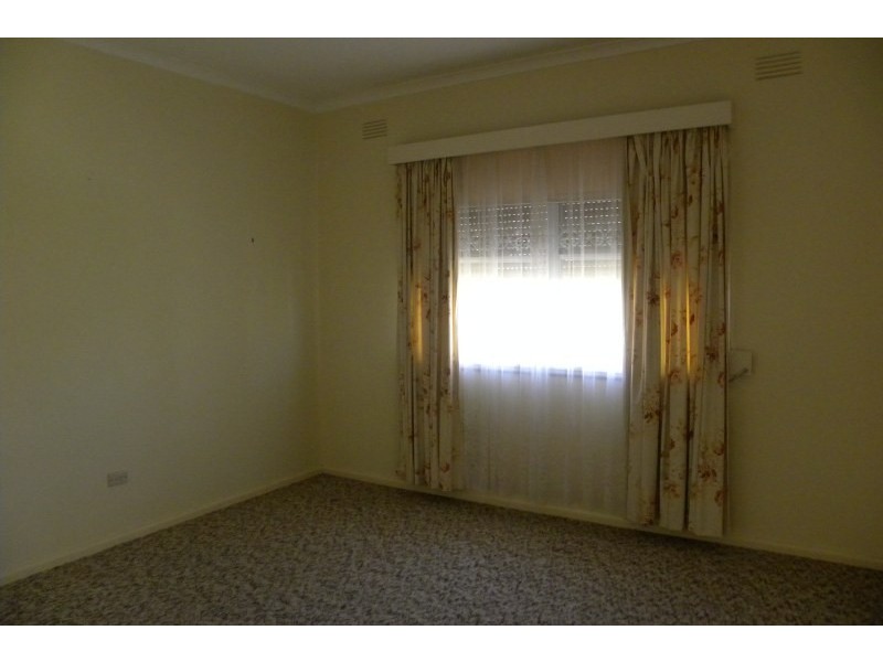 19 Bruce Street, Young NSW 2594