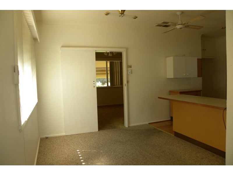 19 Bruce Street, Young NSW 2594